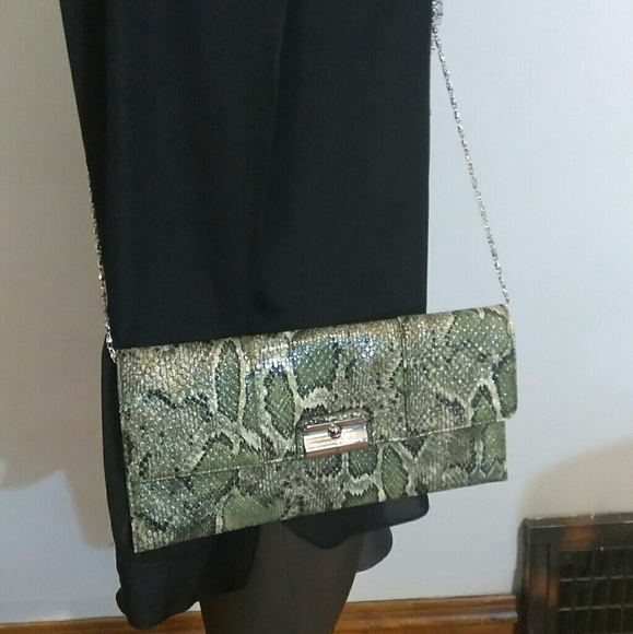 Faux snakeskin cross body purse - Picture 2 of 6